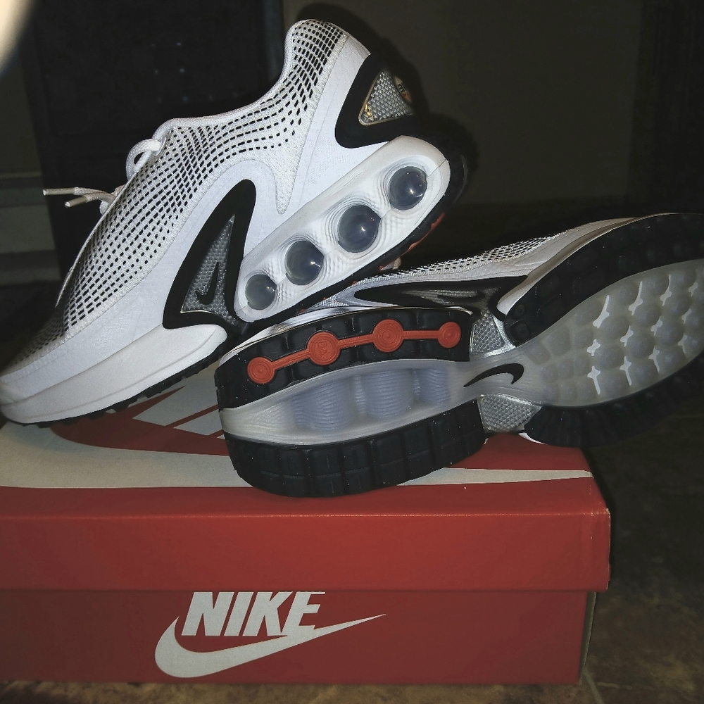 Nike Air Max White and Black Sneakers